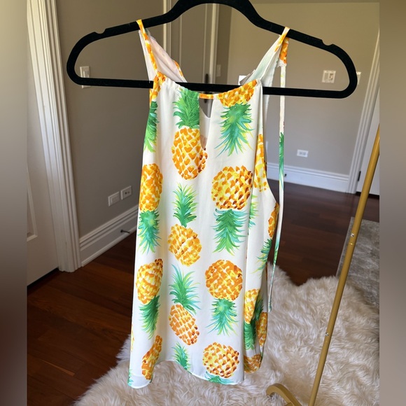 Finn and Grace- Tiki pineapple halter blouse - Picture 4 of 6
